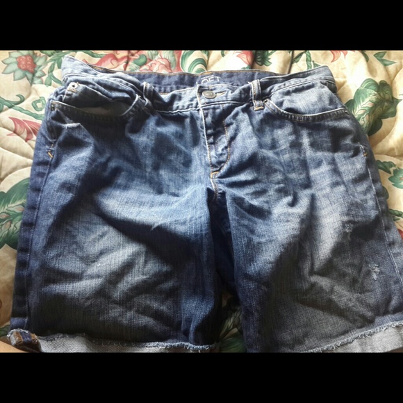 Distressed jean shorts