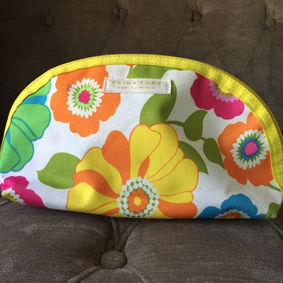 Trina Turk for Clinique makeup/toiletry bag! 🌸