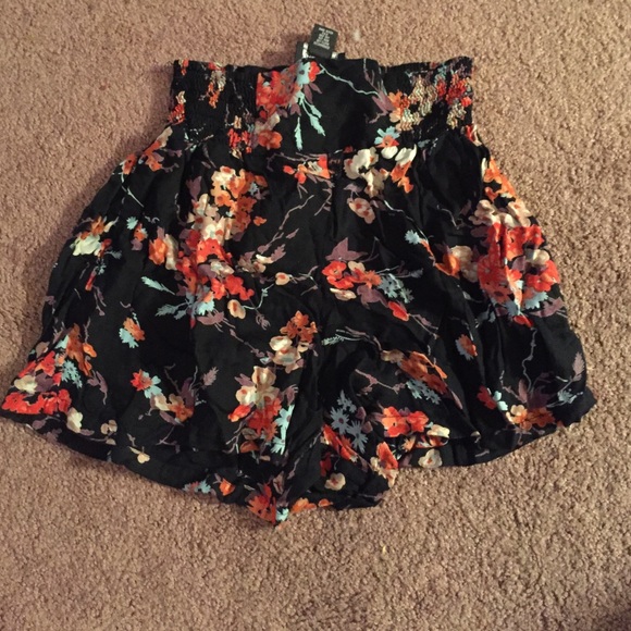 Flower shorts
