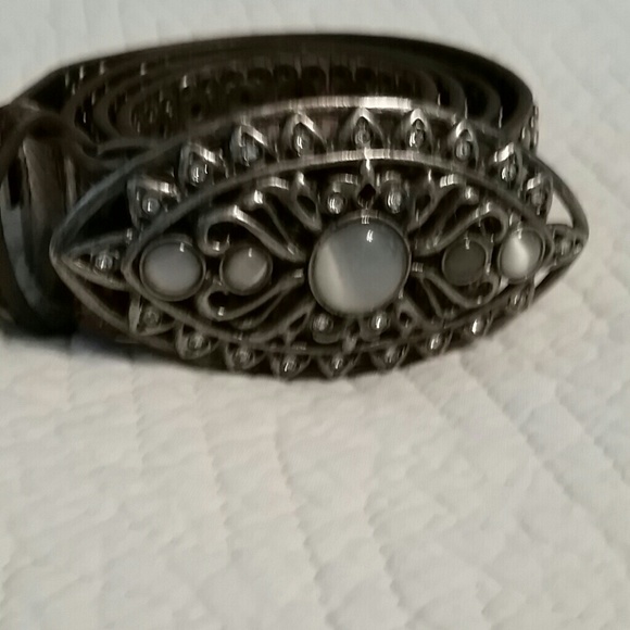 Guess brown bling belt beautiful silver buckle