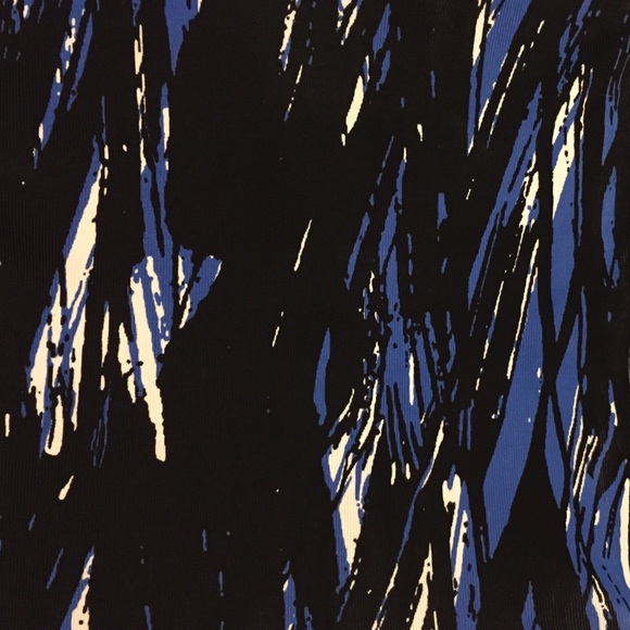 SOLD BCBG MaxAzria Power/ Bandage Skirt - Picture 2 of 4