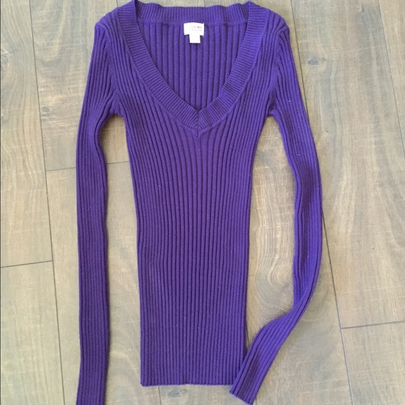 Plum V neck sweater