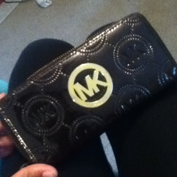 MK wallet