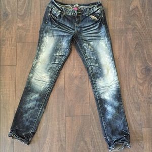 Distressed women's jeans