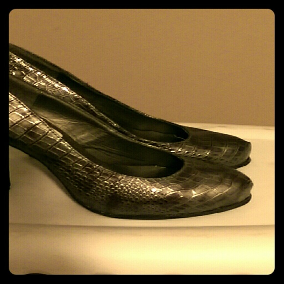 Grey snakeskin wet seal heels