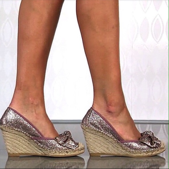 ✖🔚Ivanka Trump Deidra Pink Glitter Bow Wedge - Picture 1 of 4