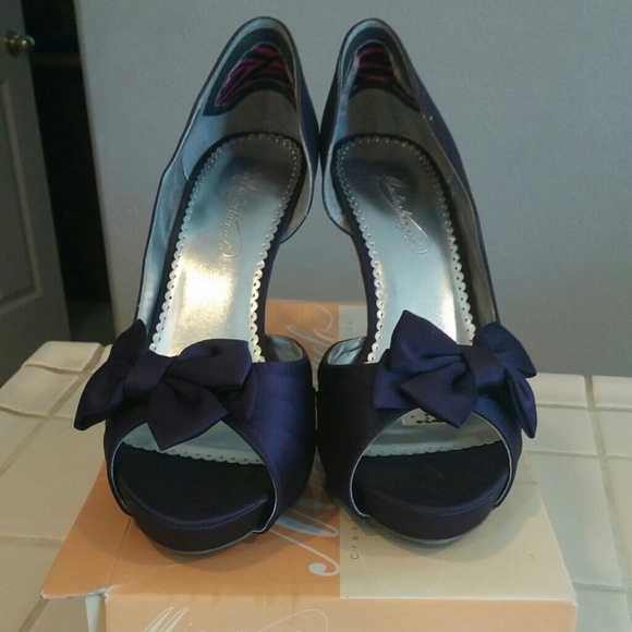 David's bridal peep toe pump