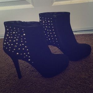 Madeline girl booties