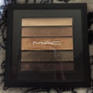 MAC eyeshadow brown luxe