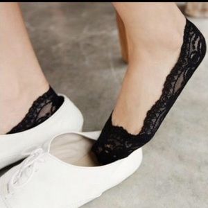 Lace no-show socks