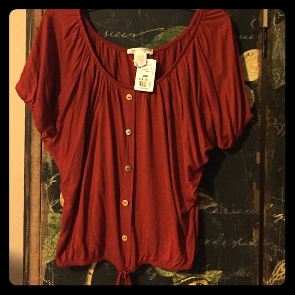 Never Worn rust colored top😍