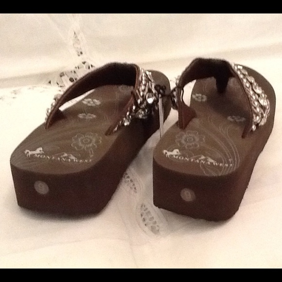 Flip-Flops🌹SOLD🌹 - Picture 2 of 4