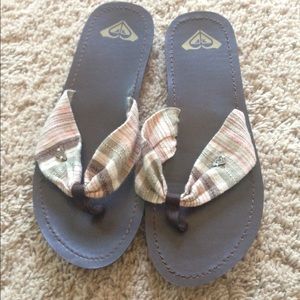 Roxy flip flops