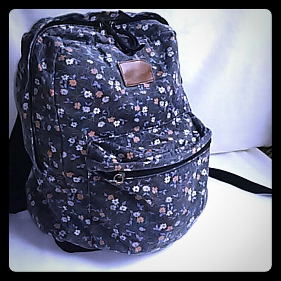Vintage wash floral back pack