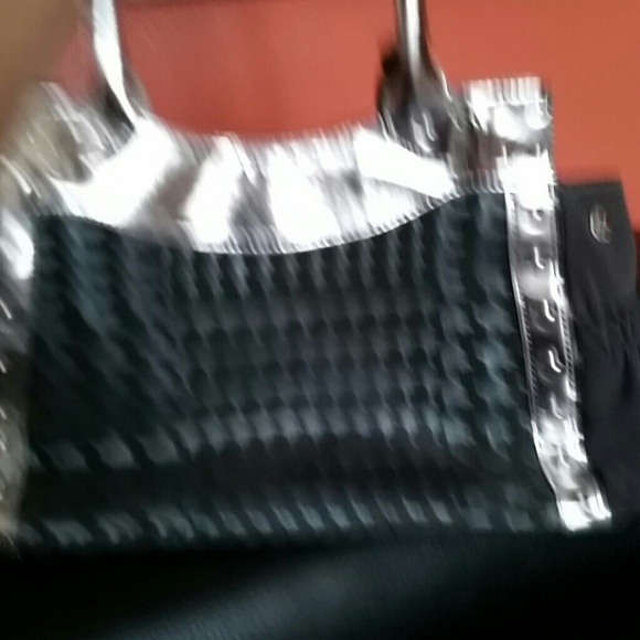 Handbag - Picture 3 of 4
