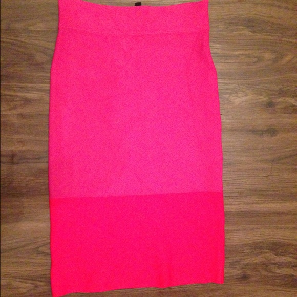 BCBG Maxazria Colored-Block Power Skirt - Picture 4 of 4