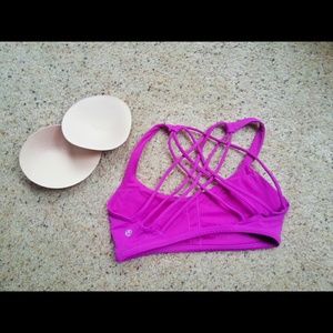 Lululemon Free to be Wild sports bra