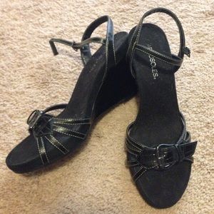 Aerosoles black heels