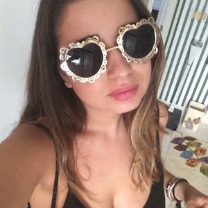 NWOT silver heart shaped sunglasses