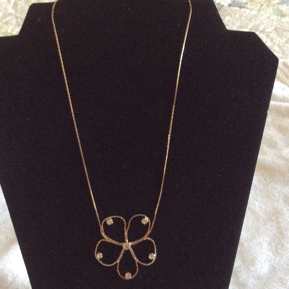 Yellow Gold Plated 5-Petal with studs Necklace