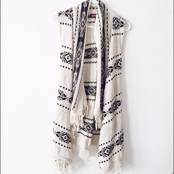 Aztek sleeveless Cardigan