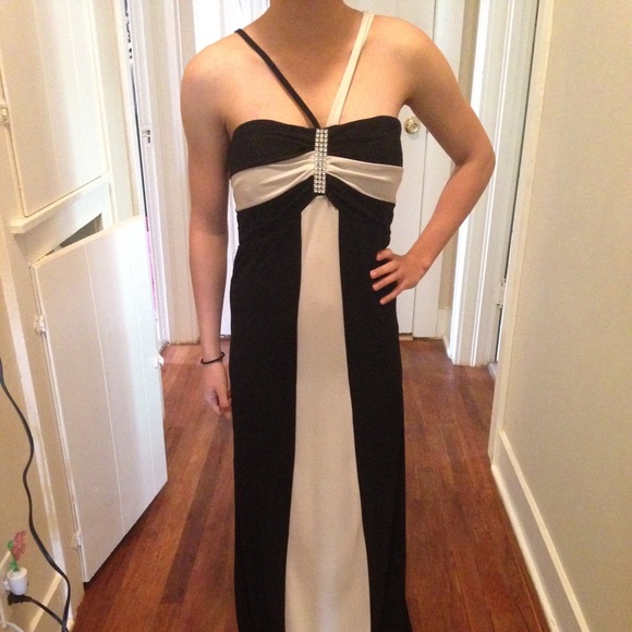 Black and white prom dress