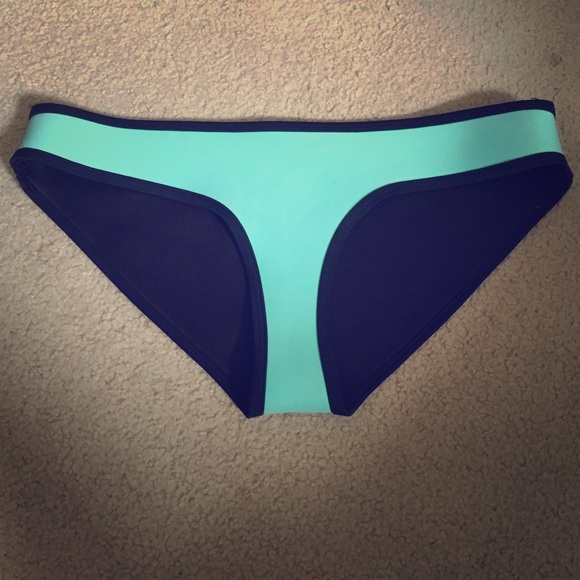 Authentic Triangl Bottom