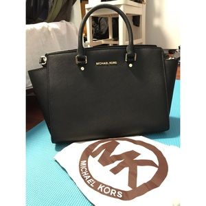 Michael Kors Selma Bag