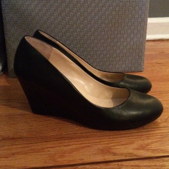 SIZE 8.5 Black Jessica Simpson Wedges