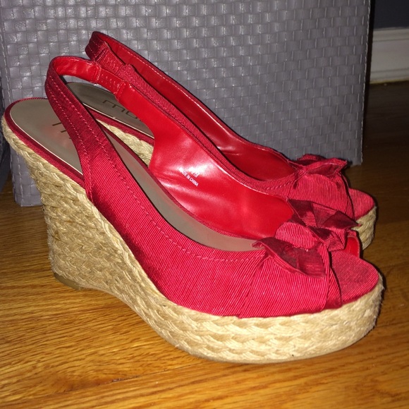 Size 8.5 Red Espadrille Moda Slingback Wedges