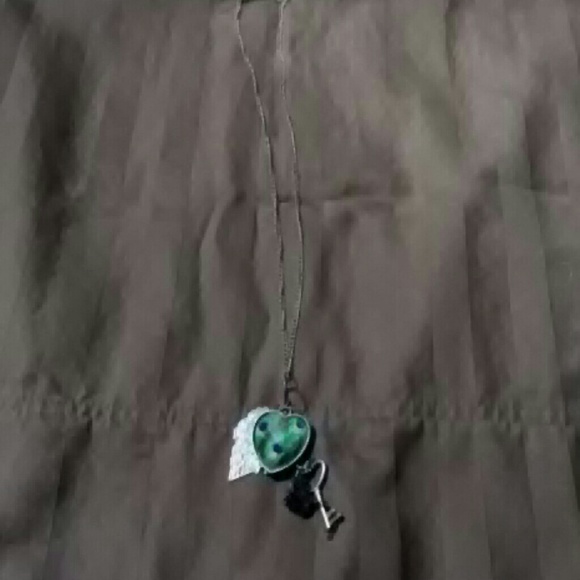 Necklace - Picture 2 of 2