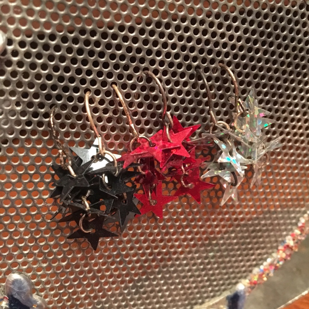 NEW 🎖 Holographic Star Earrings