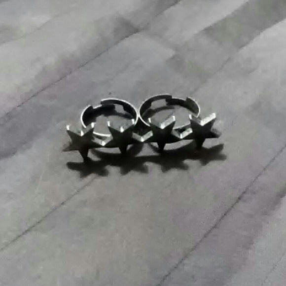 Two finger rings - Picture 2 of 4