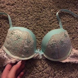 Tori a secret baby blue crystal laced bra!