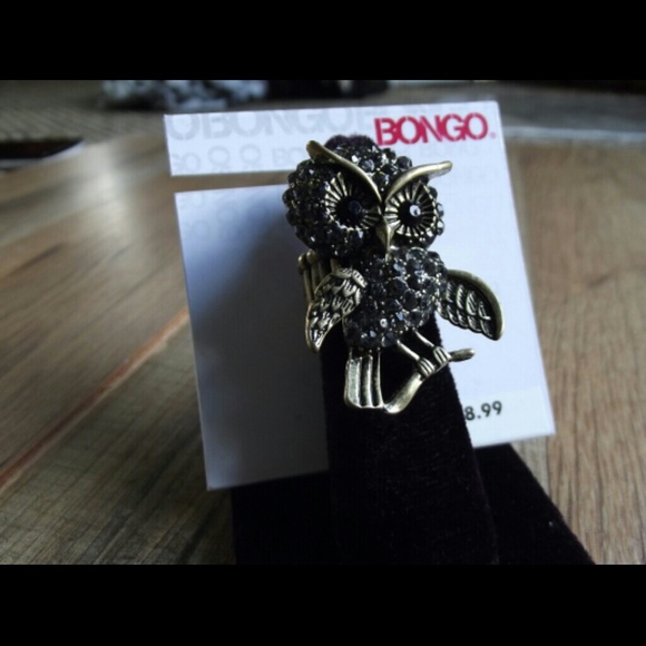 Stretchy owl ring