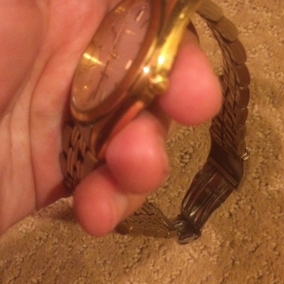 Gold watch - Picture 4 of 4