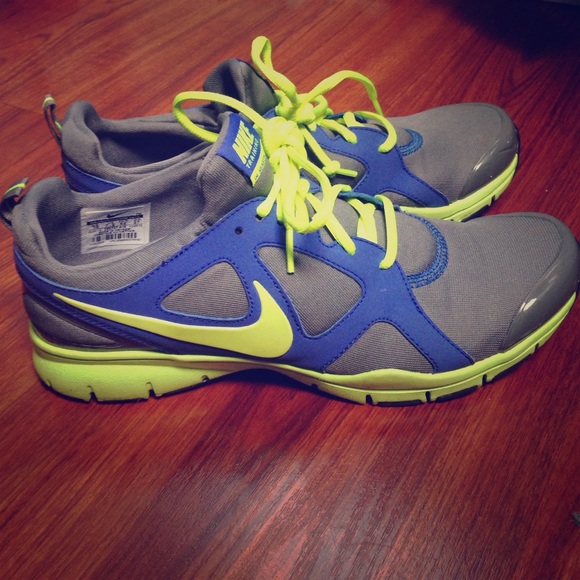 Nike IN Season TR 2
