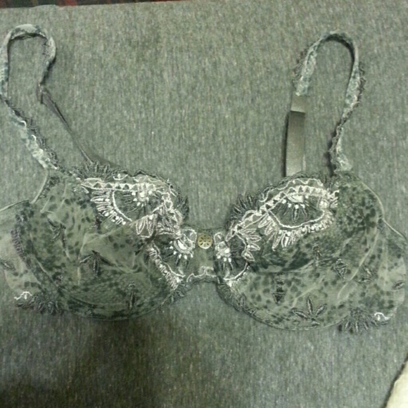 chantelle demi bra