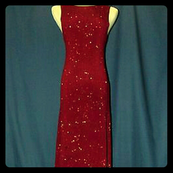Gorgeous red sparkly evening gown - Picture 1 of 4