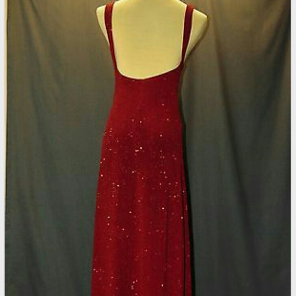 Gorgeous red sparkly evening gown - Picture 2 of 4
