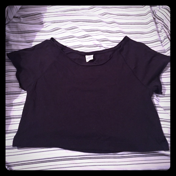 VS PINK black crop top