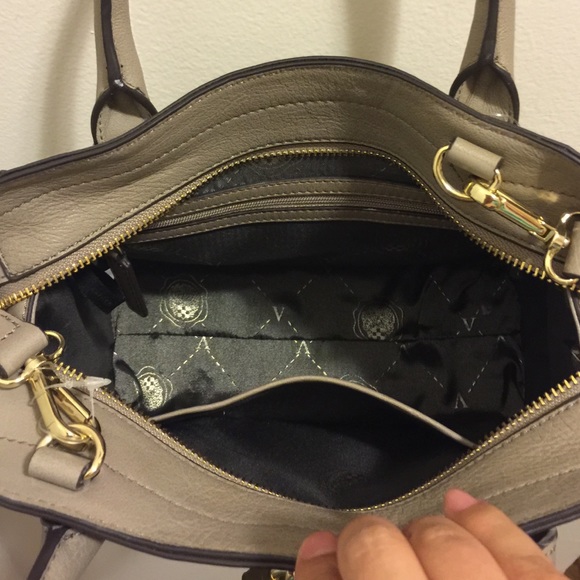 Vince Camuto HEIDI Crossbody Bag - Picture 2 of 4