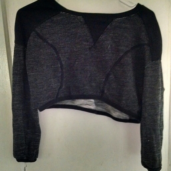 Crop top sweater