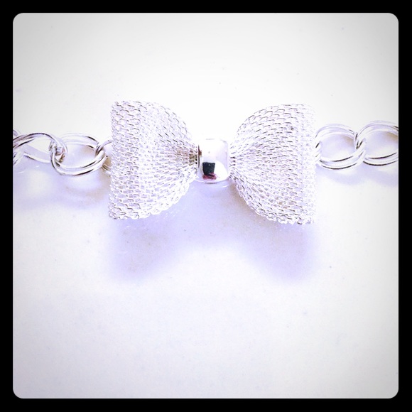 New Cute Bow tie bracelet