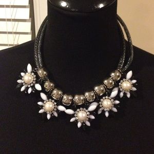 Gorgeous statement necklace