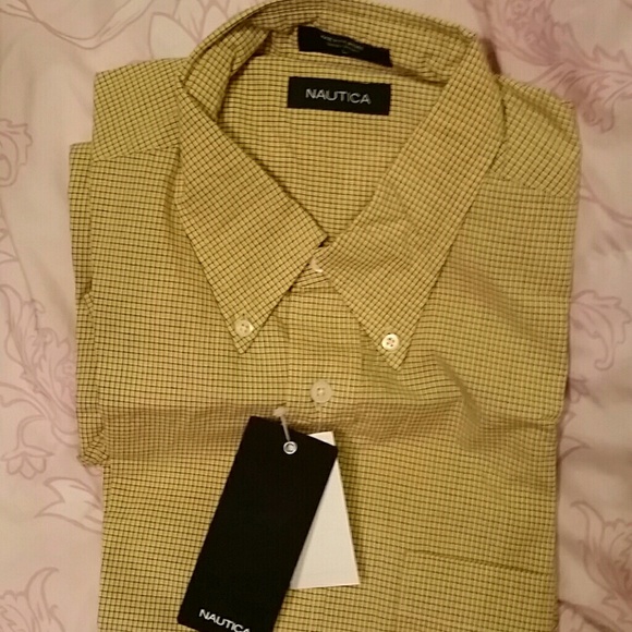 Short sleeve shirt