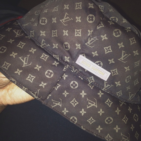 Louis V Bucket Hat ✨