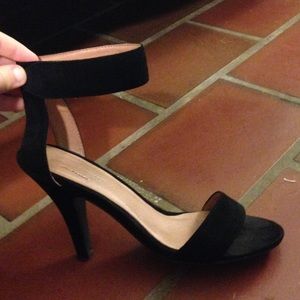 black jeffrey campbell heels