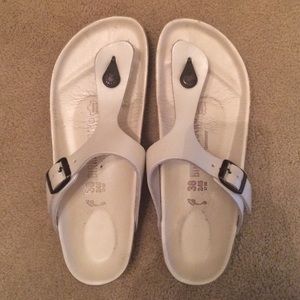 Birkenstock Gizeh Leather Sandal  / Pearl White