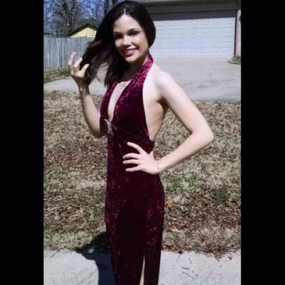 Cache Red Velvet Glam Evening Gown